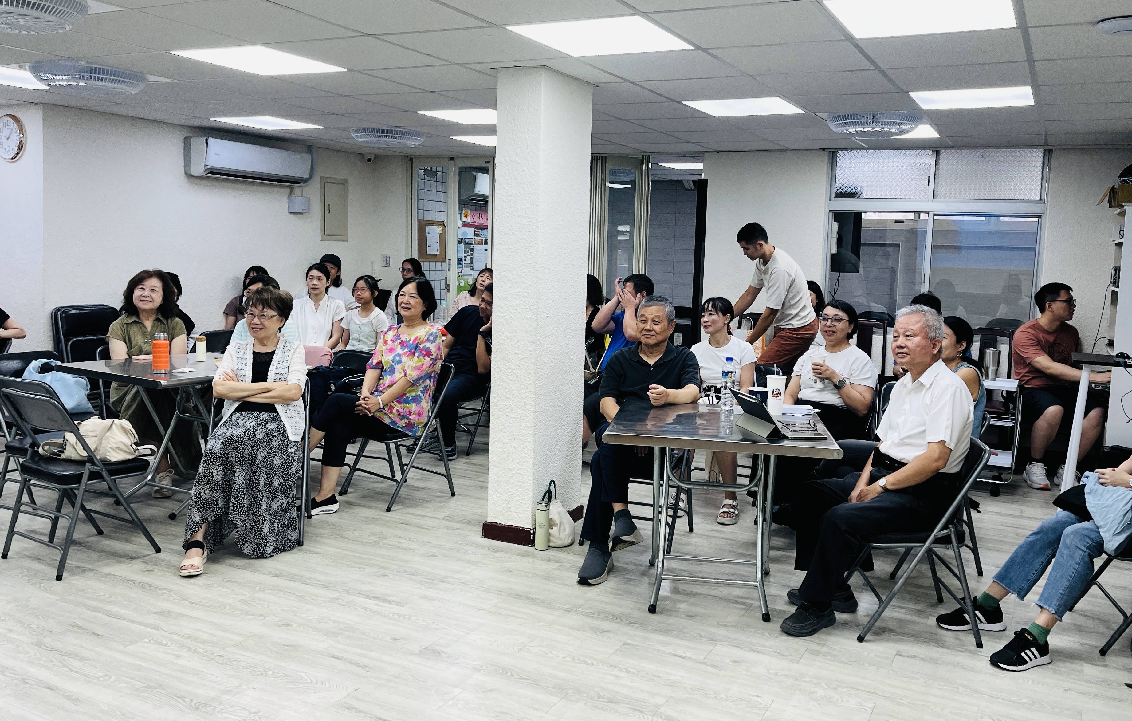 八月宣教月第四周主日下午，舉行雅筑姊妹的「柬埔寨分享會」。